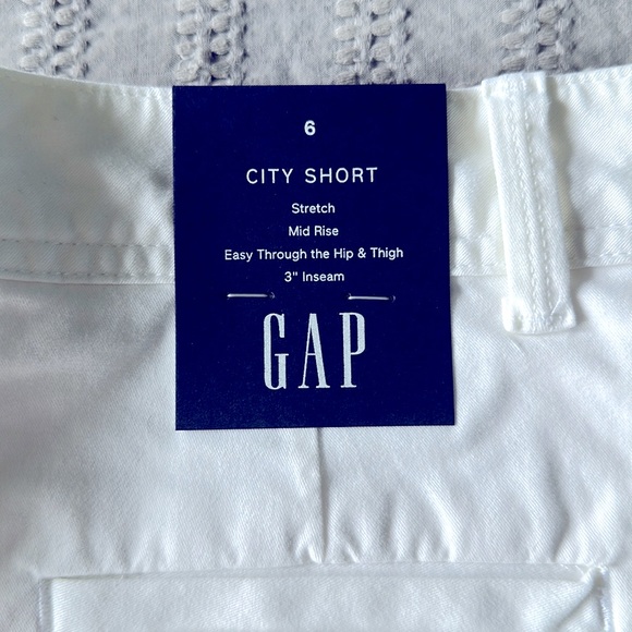 Gap City Shorts - Picture 3 of 3